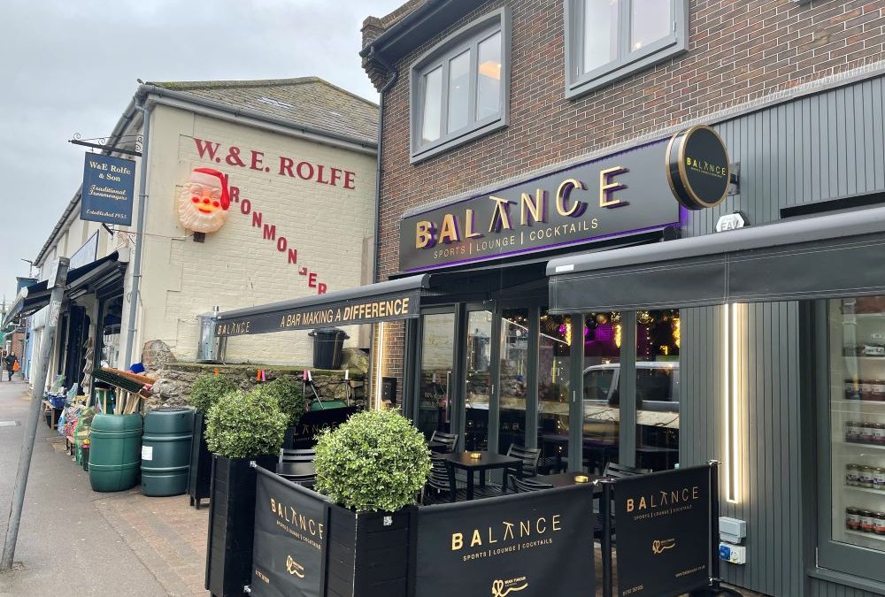 Bar and Grill Installation: Balance Bar, New Romney