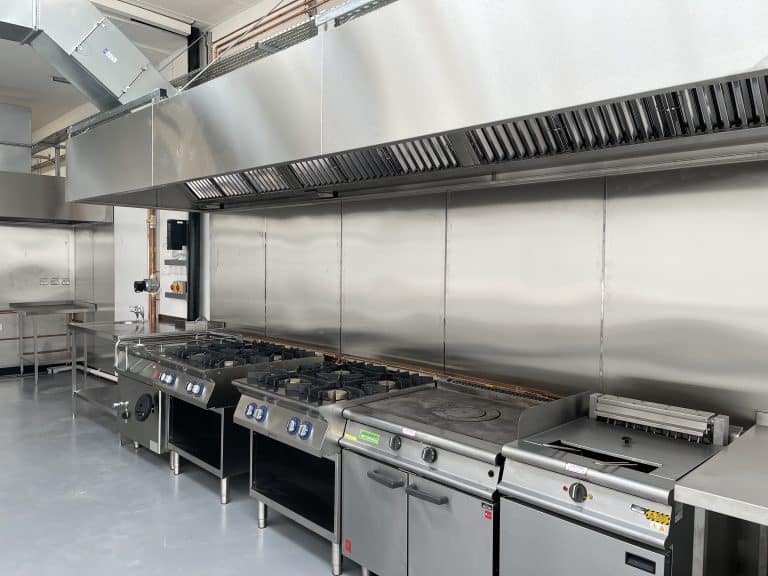 Finish & Feast, Croydon — Other Sectors commercial kitchen by Kent Commercial Kitchens
