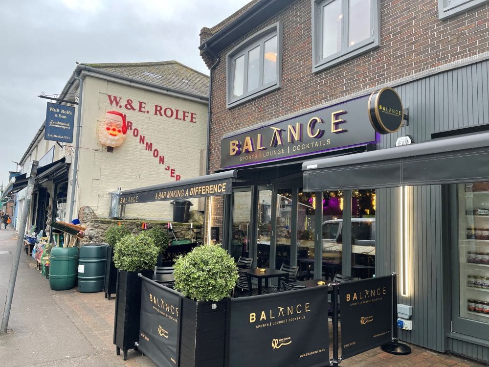 Balance Bar exterior, New Romney High Street