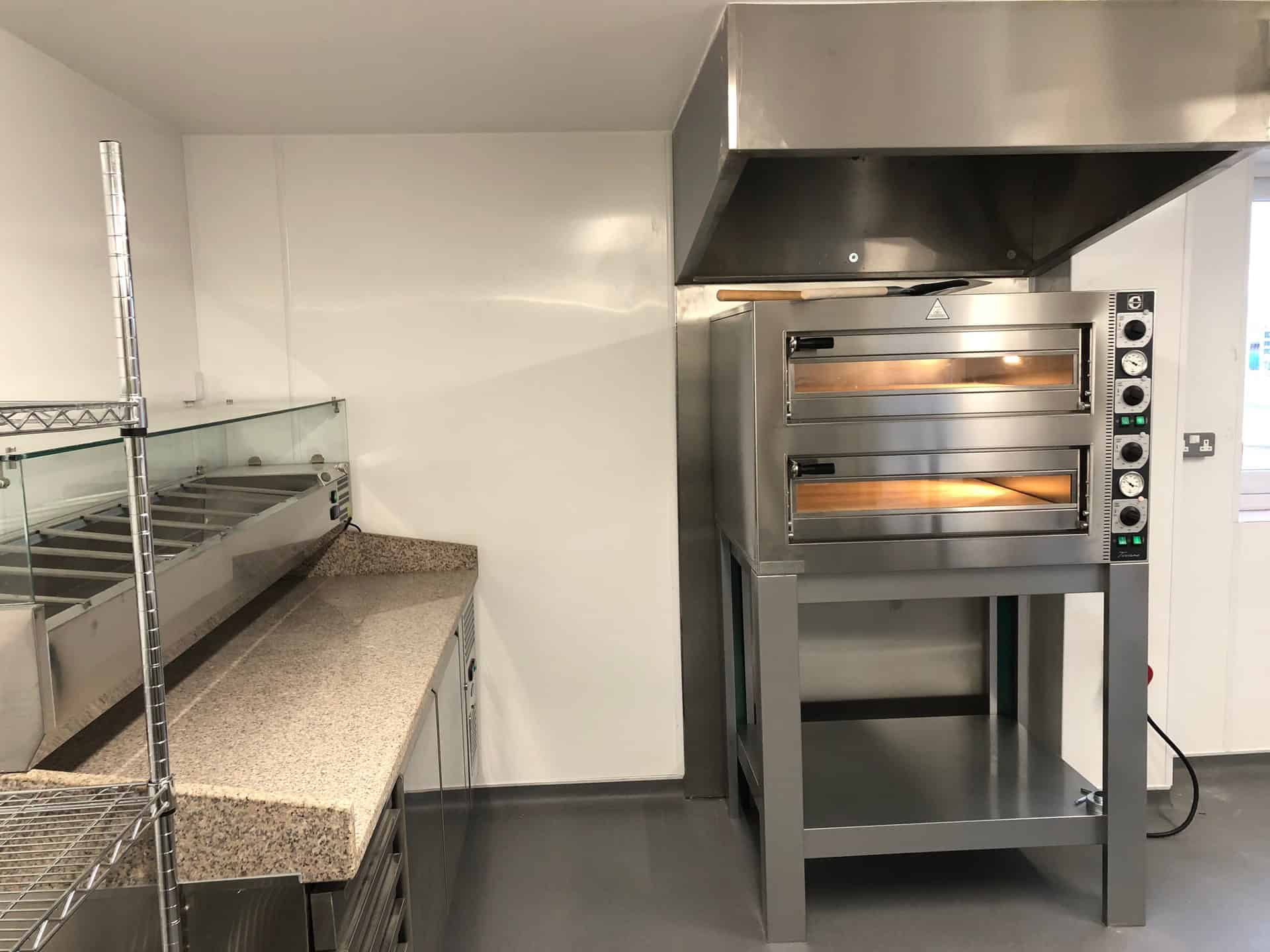 The Britannia Inn, Dungeness — Cuppone pizza deck oven