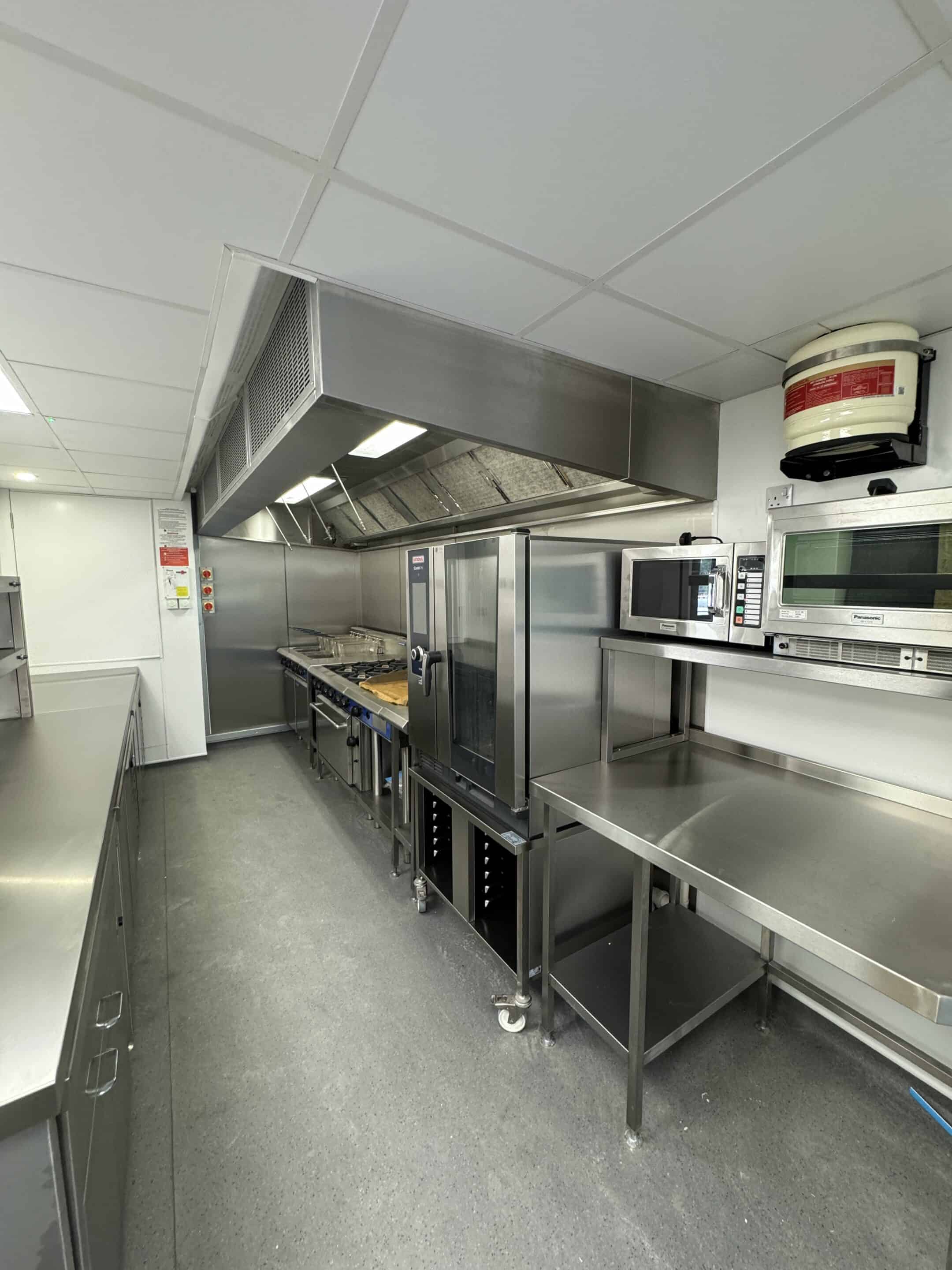 The Roadhouse Diner, Sandwich — cooking line