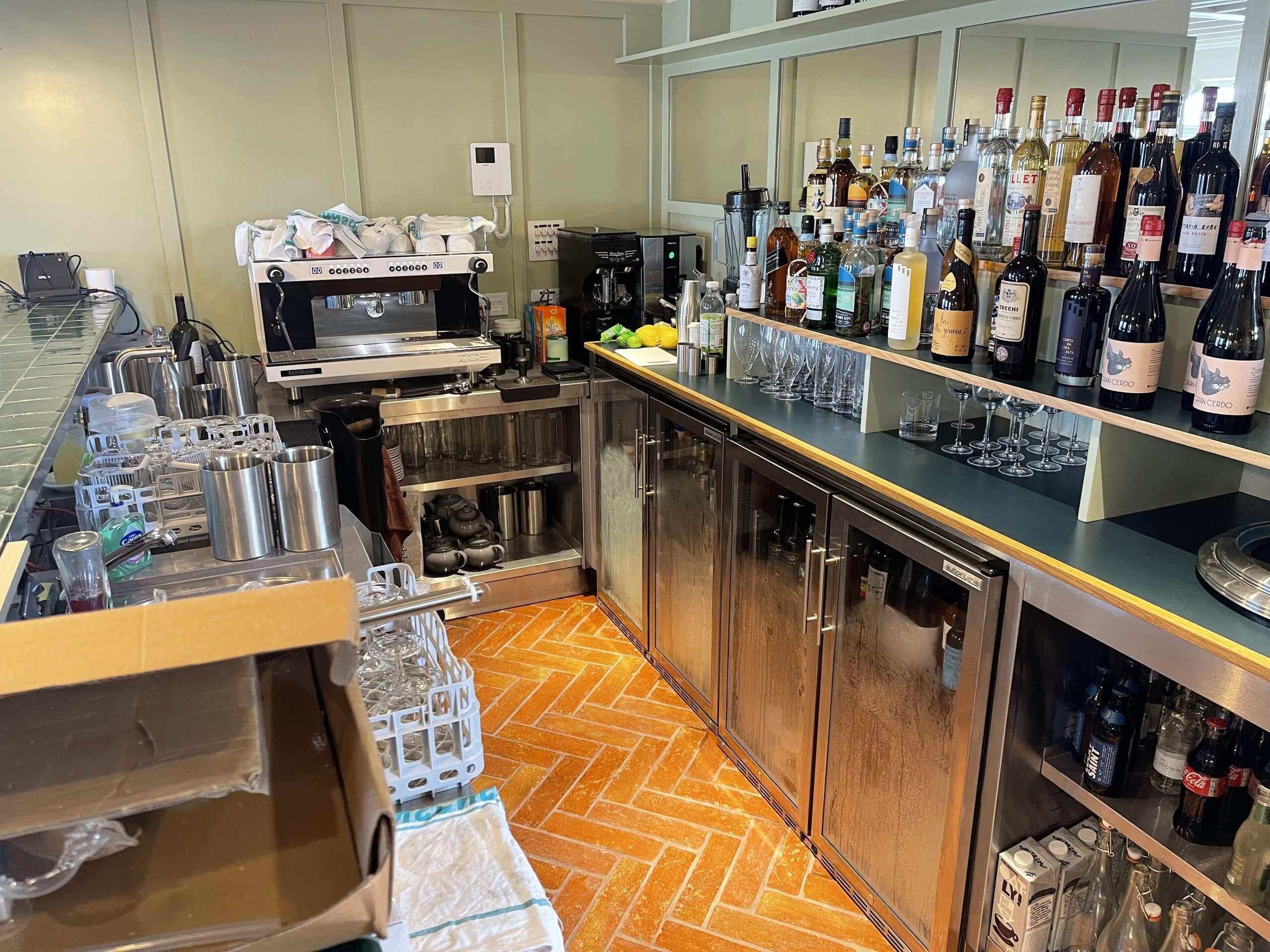 Bar at Fort Road Hotel, Margate