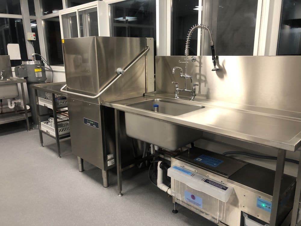 Richmond Academy, Sheerness — Maidaid pass-through dishwasher
