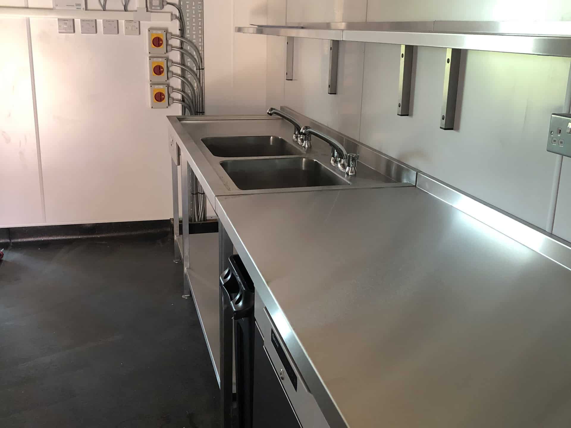Tillingham, Rye — kitchen extraction canopy